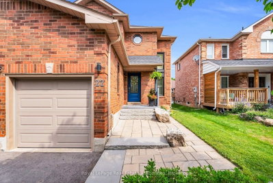 22 Mccullough Crescent — photo 2