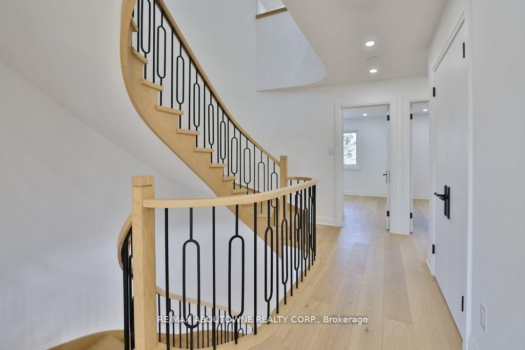 63 Tradewind Drive • Oakville, ON photo 21