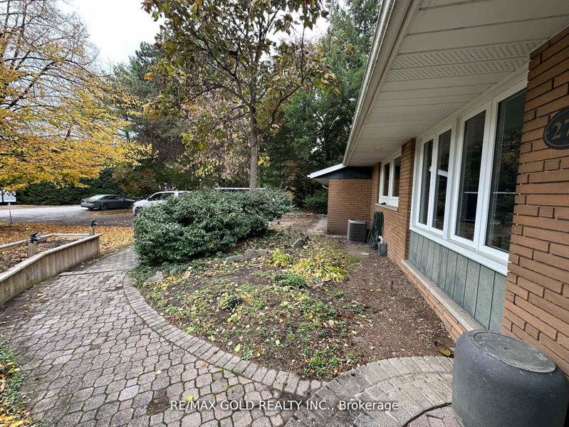 275 Eastcourt Road