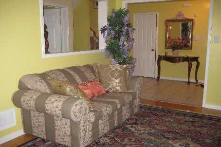 215 Queenslea Ave, Toronto, M9N3X5 | Image 2