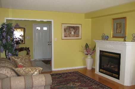 215 Queenslea Ave, Toronto, M9N3X5 | Image 3