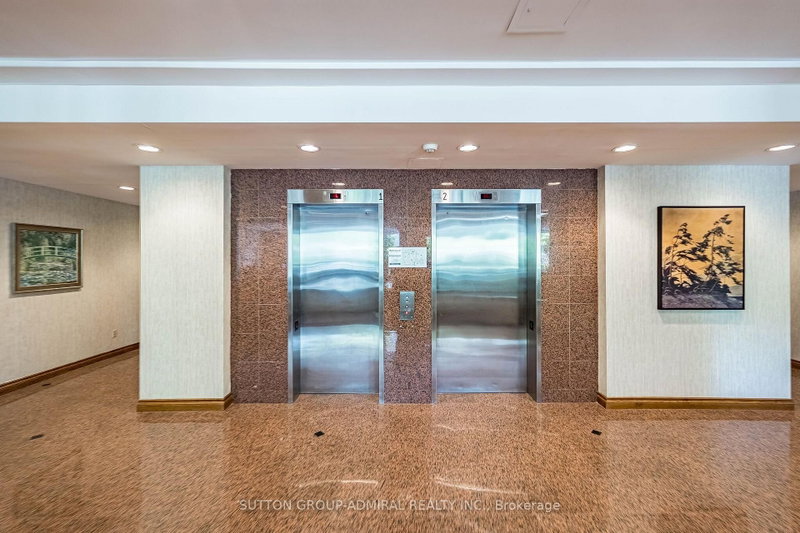 1901 Pilgrims Oakville,ON L6M 2W9 — Photo 5