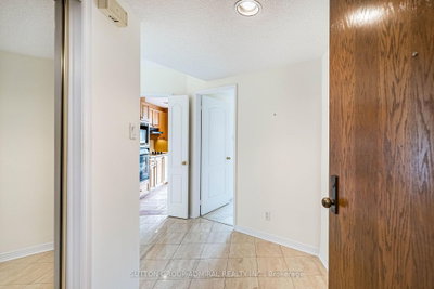 1901 Pilgrims Oakville,ON L6M 2W9 — Photo 8