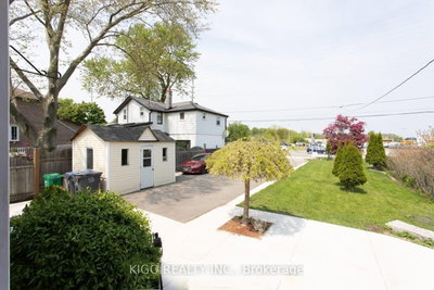 1328 Cawthra Road — photo 3
