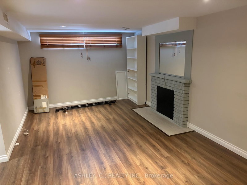 Bsmt - 267 King Street E