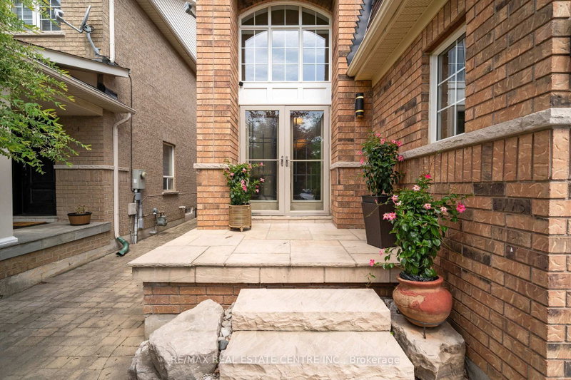 27 Milfoil Street