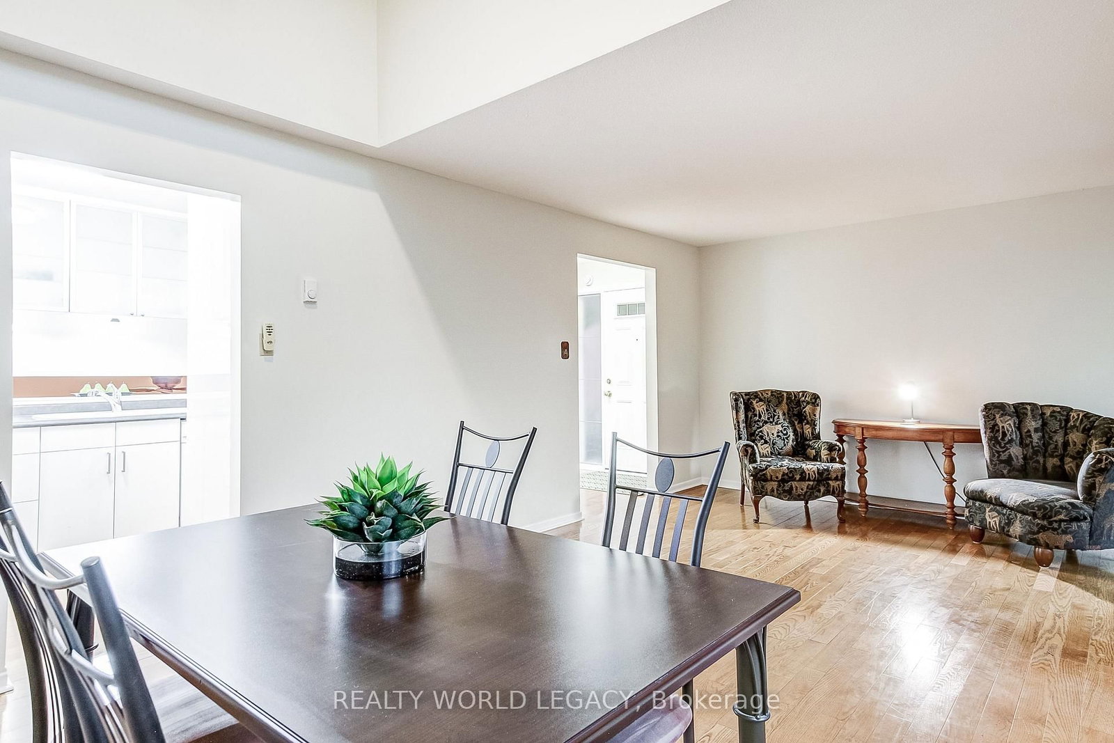 1580 Kerns Road • #1 • Burlington, ON photo 15