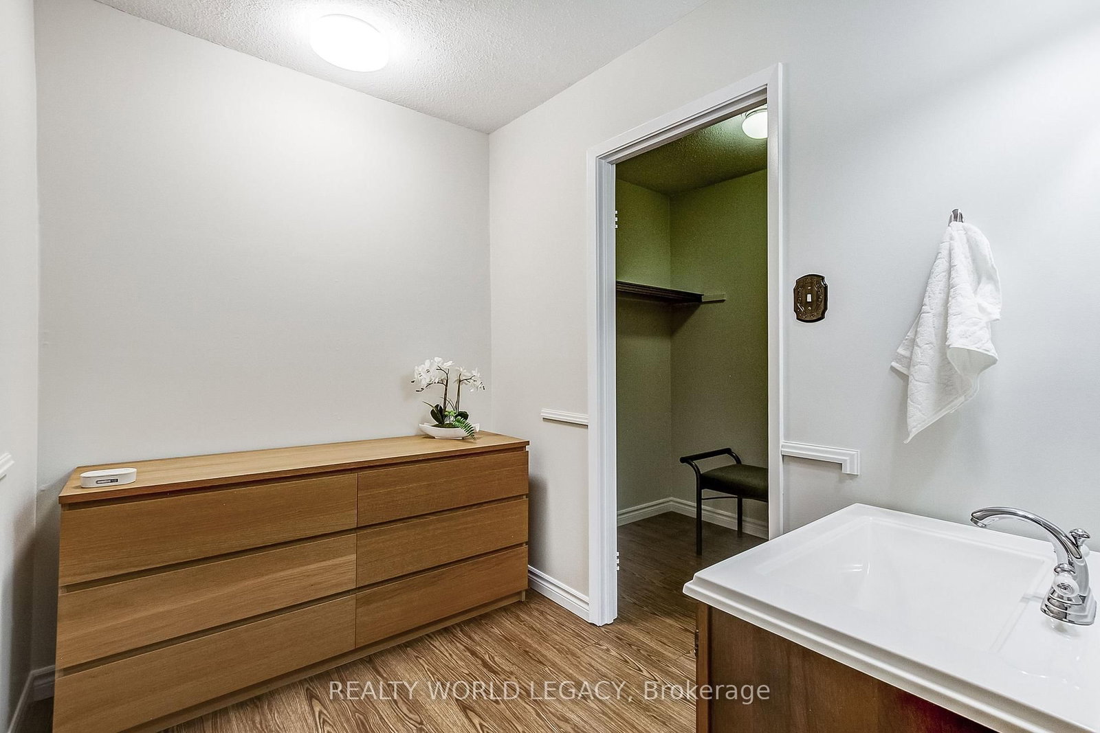1580 Kerns Road • #1 • Burlington, ON photo 28