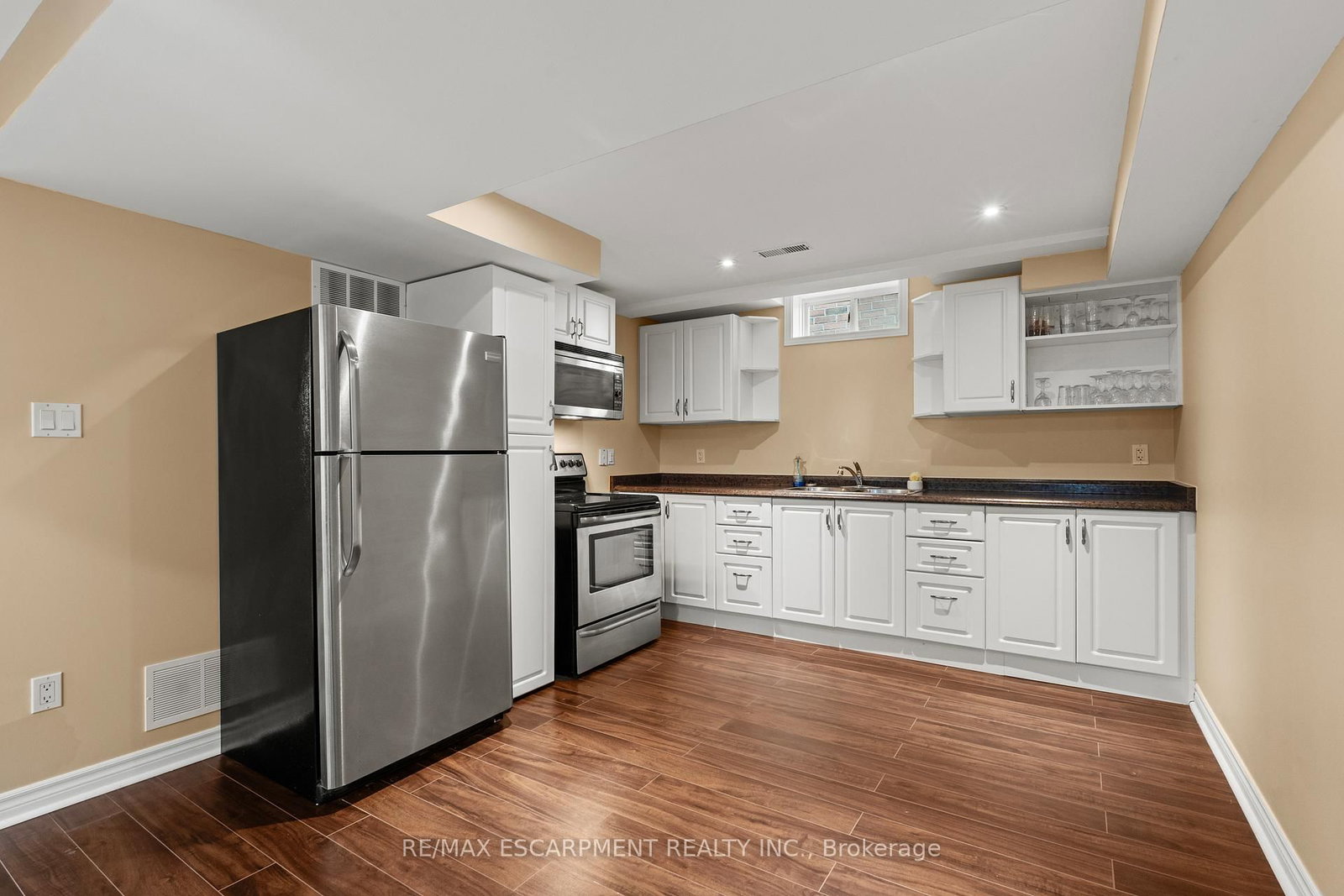200 Miller Drive • Halton Hills, ON photo 37