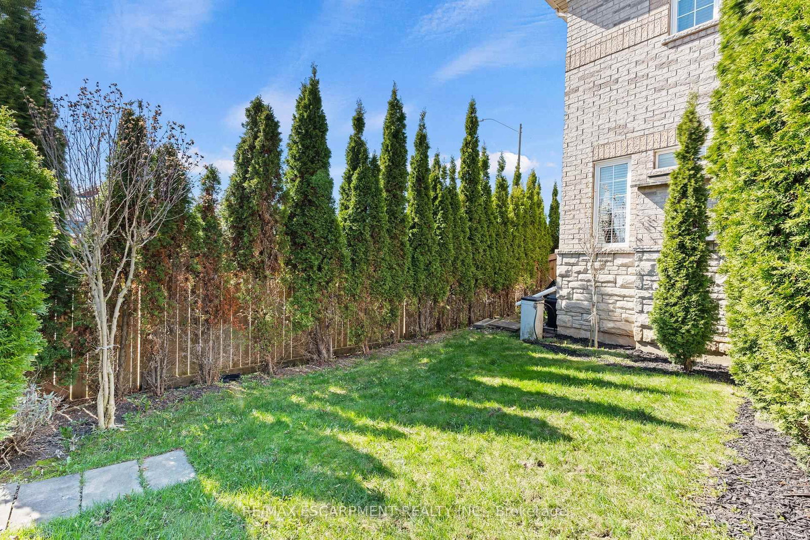 200 Miller Drive • Halton Hills, ON photo 42