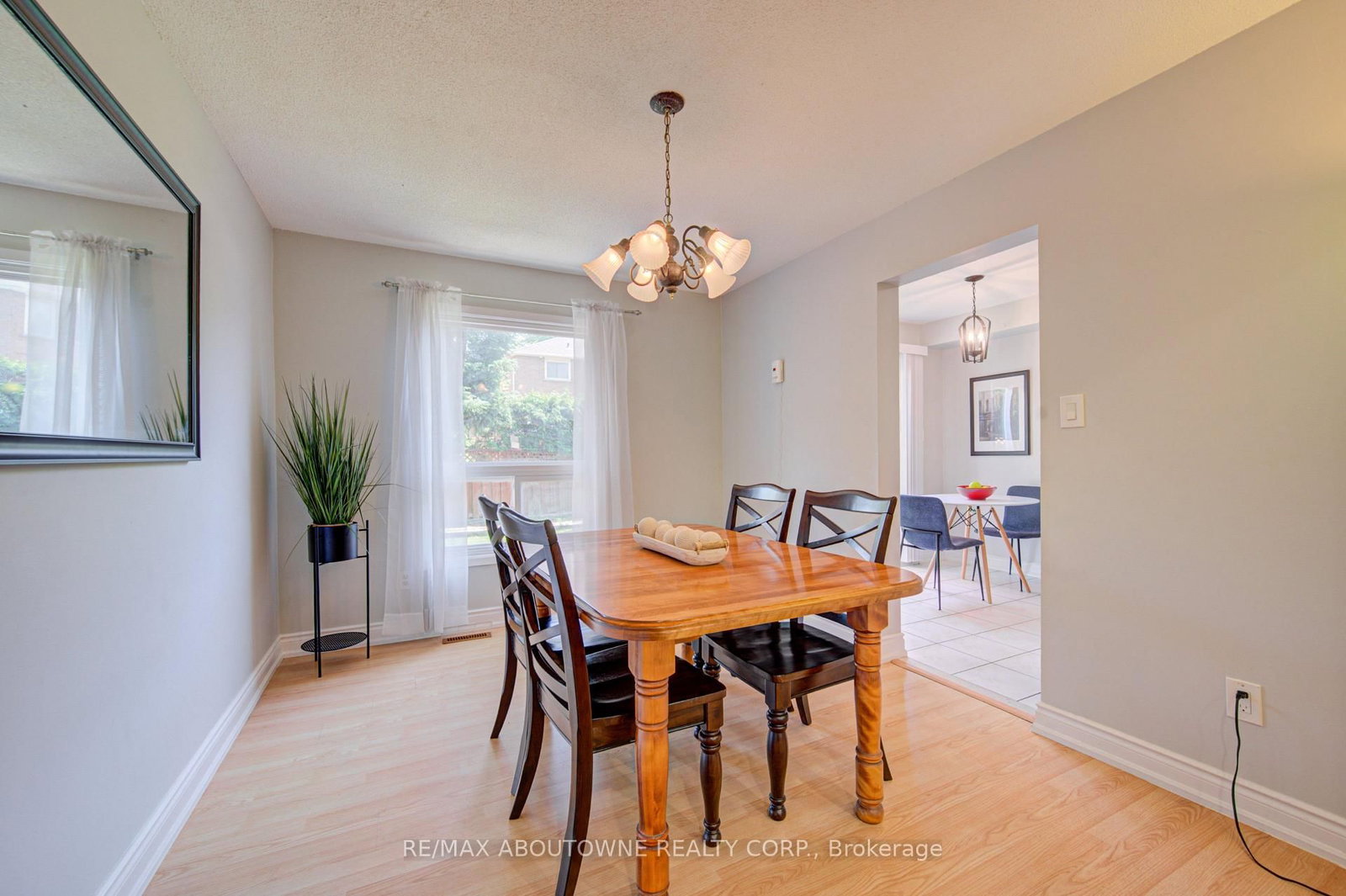 1140 Avondale Drive • Oakville, ON photo 15
