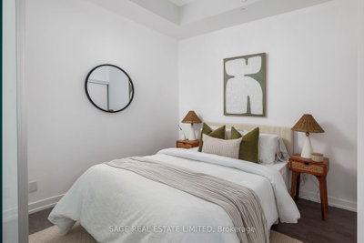 270 Dufferin Street • #1012 • Toronto, ON