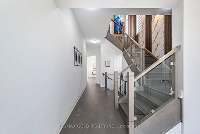 39 Academy Drive — photo 5