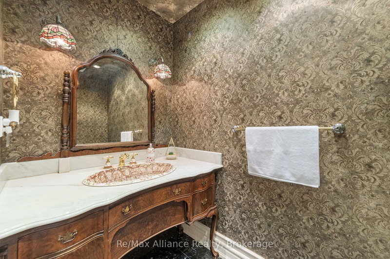 1024 Linbrook Oakville,ON L6J 2L1 — Photo 17