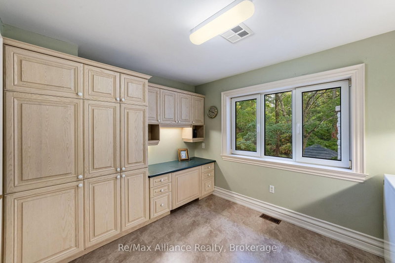 1024 Linbrook Oakville,ON L6J 2L1 — Photo 22
