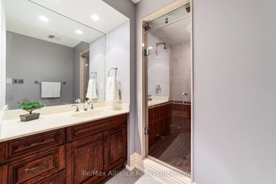 1024 Linbrook Oakville,ON L6J 2L1 — Photo 41