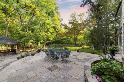 1024 Linbrook Oakville,ON L6J 2L1 — Photo 45