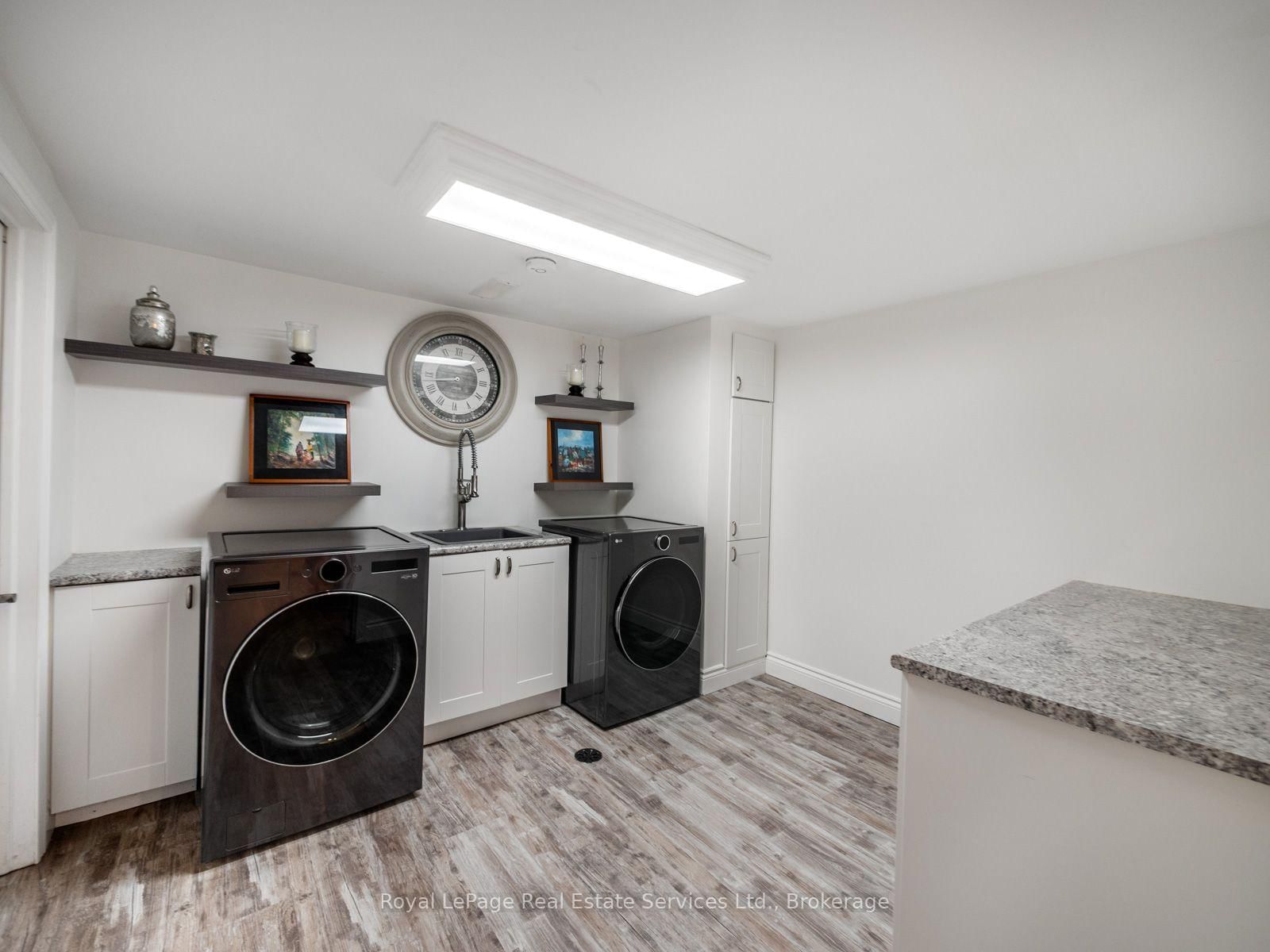 2160 Aintree Terrace • Oakville, ON photo 36