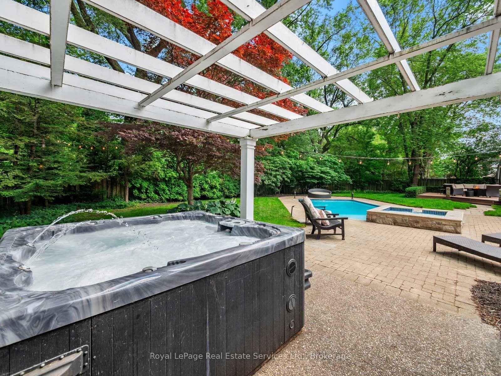 2160 Aintree Terrace • Oakville, ON photo 42