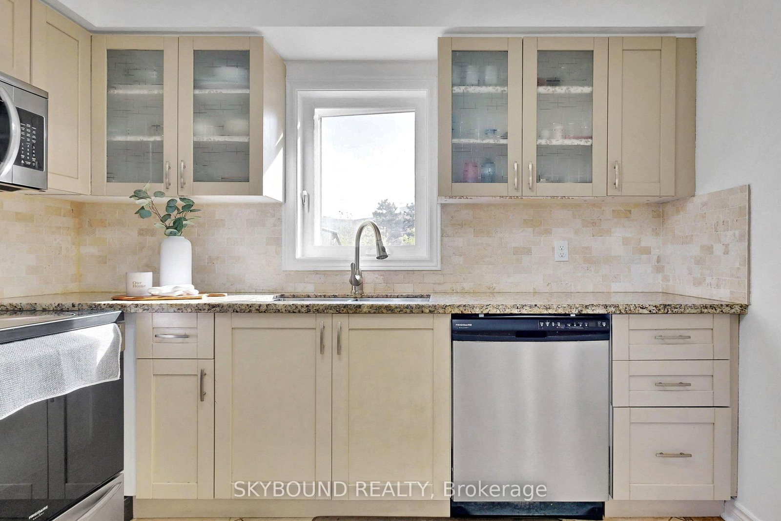 21 Vivians Crescent • Brampton, ON photo 13