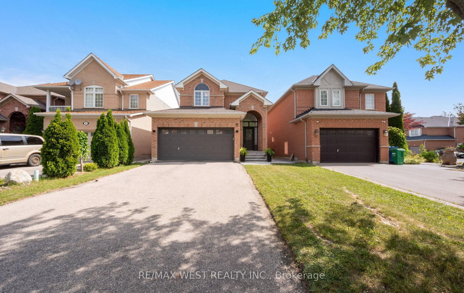 11 Beehive Drive • Caledon, ON photo 3