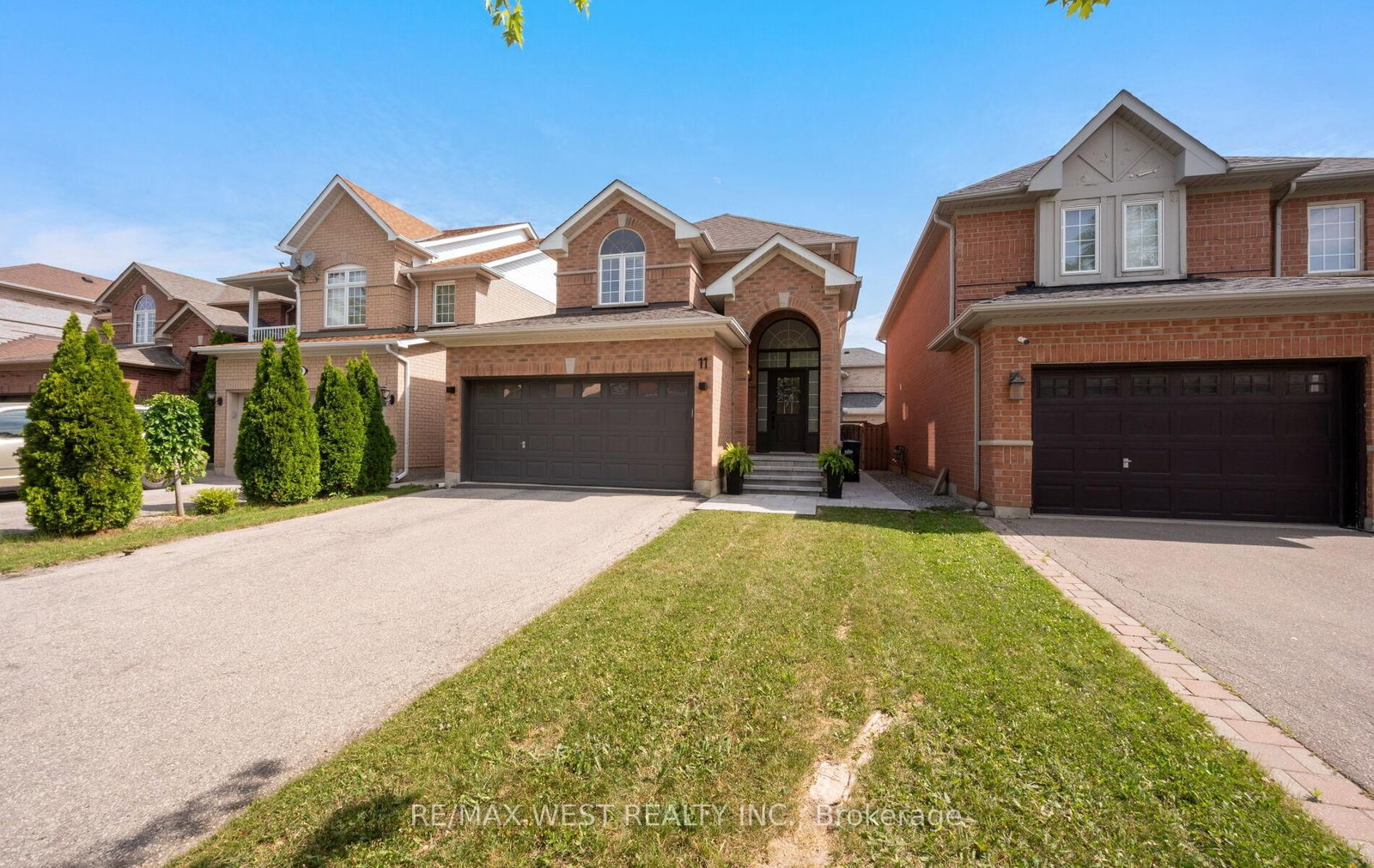 11 Beehive Drive • Caledon, ON photo 4