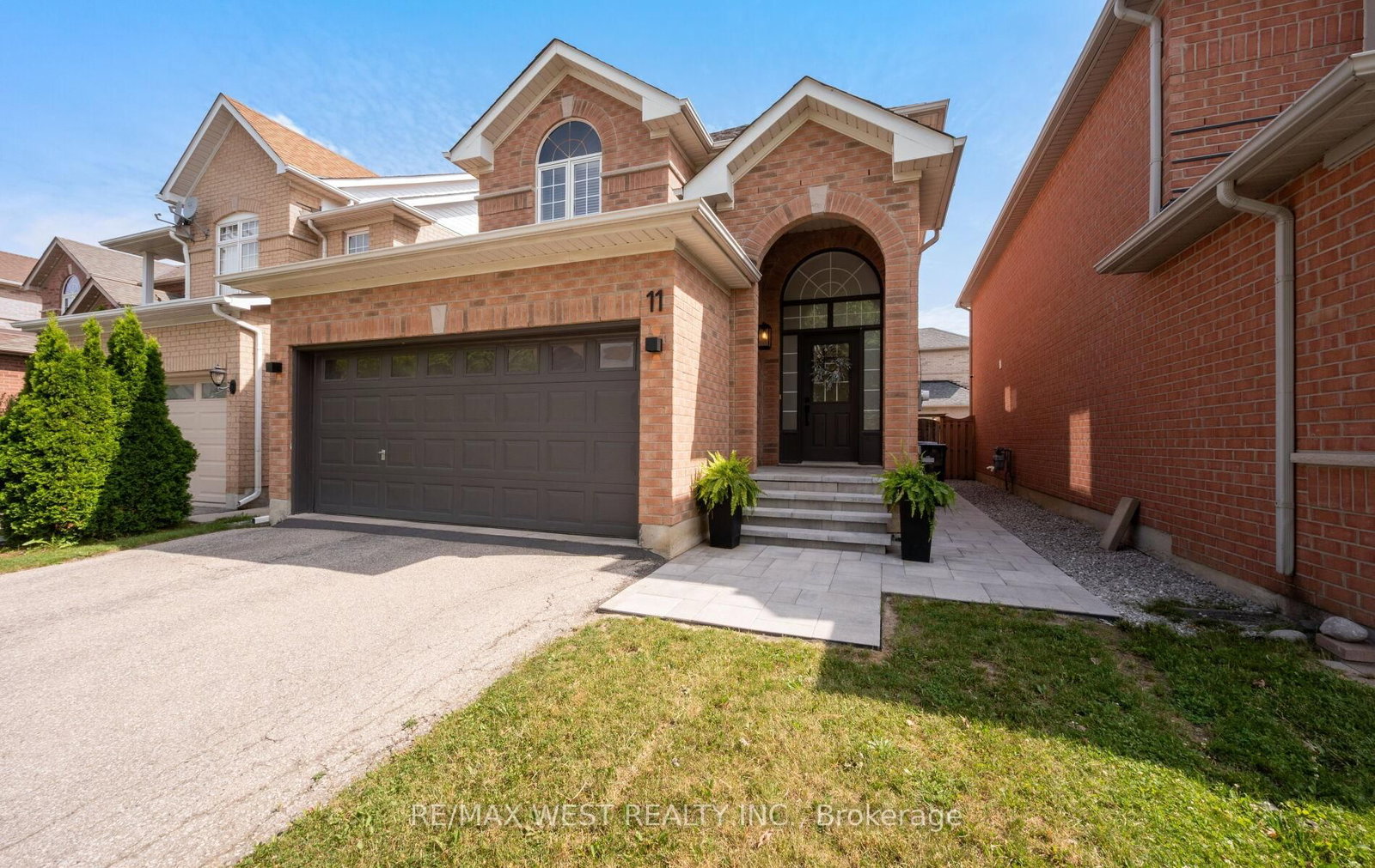 11 Beehive Drive • Caledon, ON photo 5