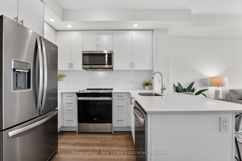 3200 William Coltson Ave photo 4