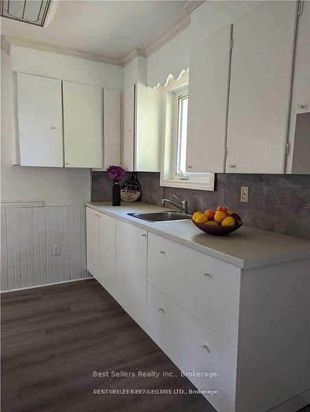 320 Ashbury Oakville,ON L6K 2M4 — Photo 5