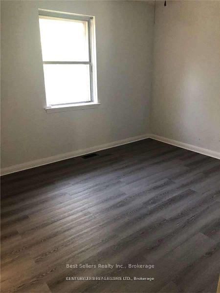 320 Ashbury Oakville,ON L6K 2M4 — Photo 8