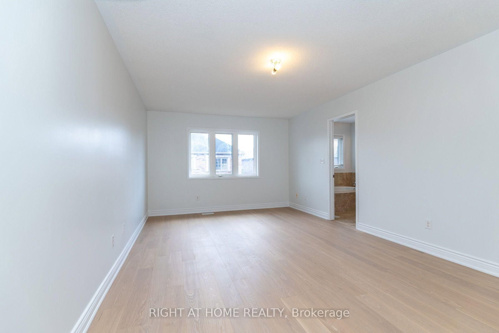 4694 Thomas Alton Boulevard • Burlington, ON photo 25