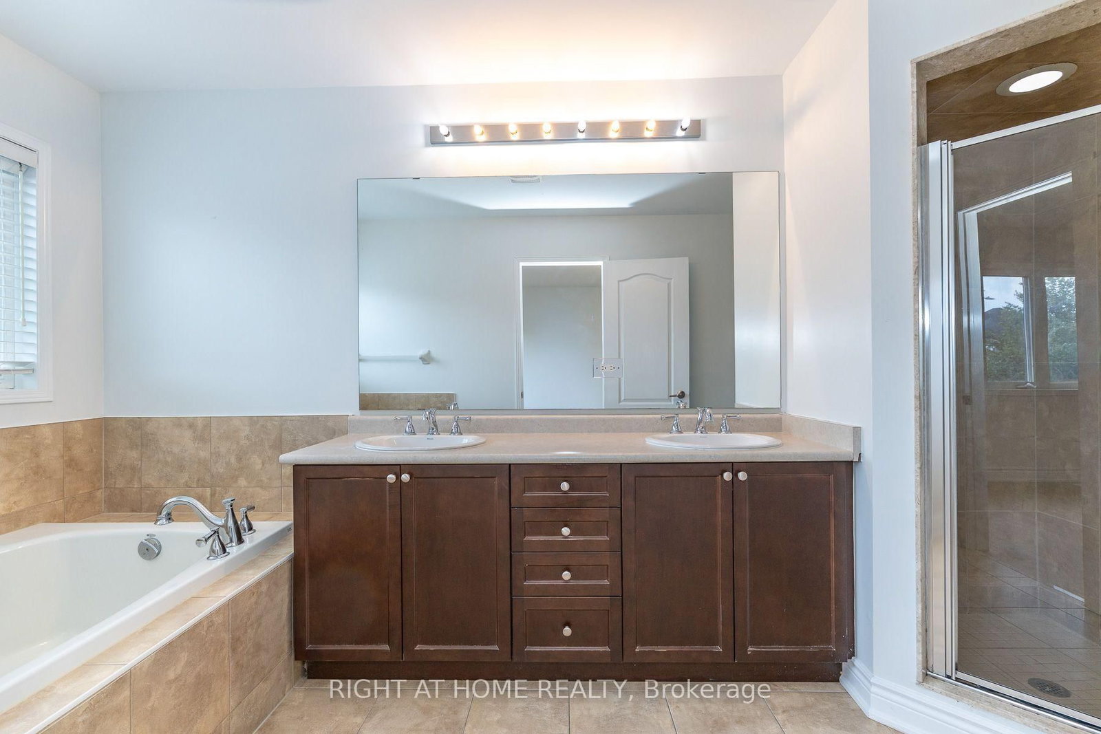 4694 Thomas Alton Boulevard • Burlington, ON photo 27