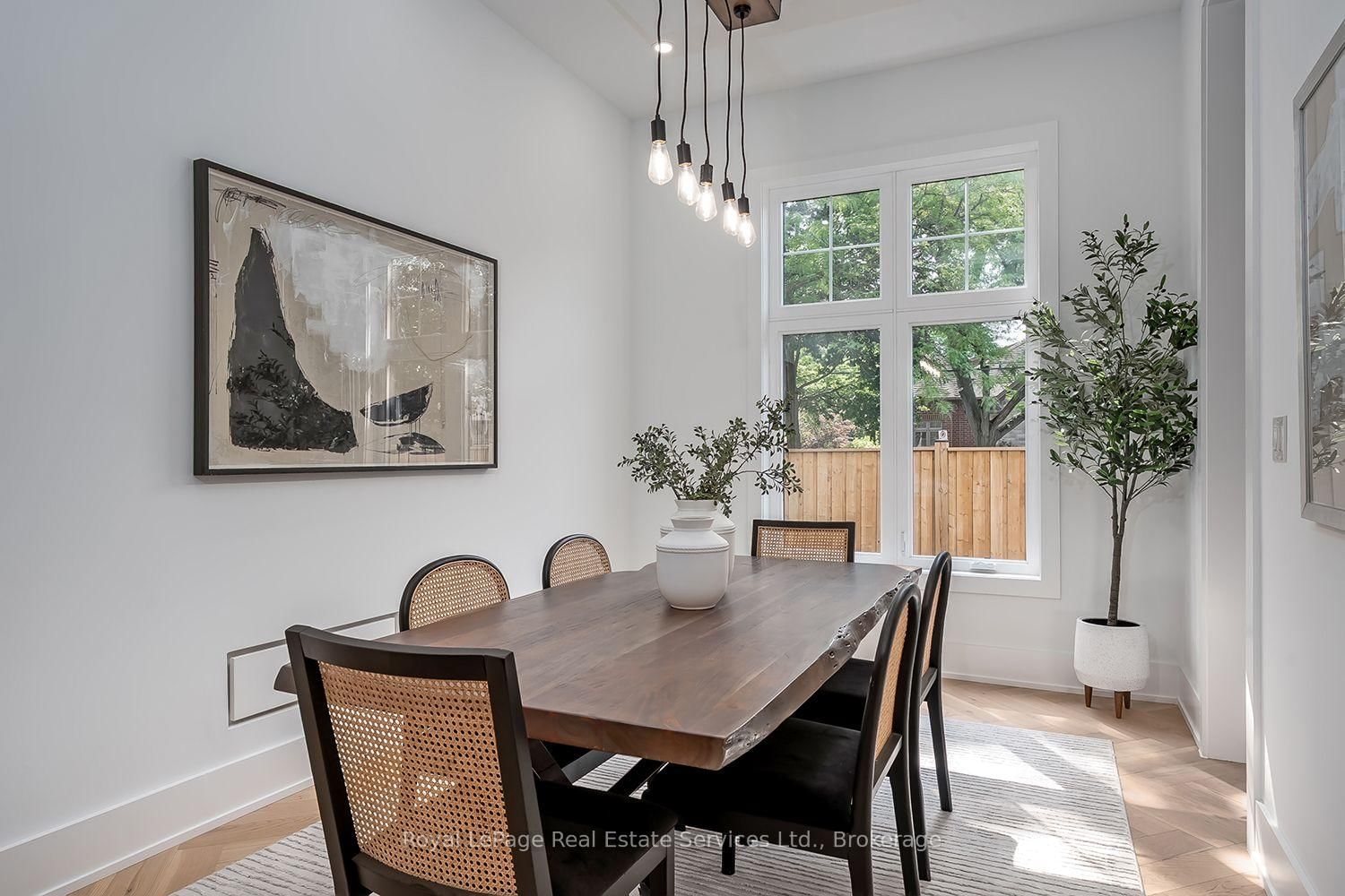 296 Tuck Drive • Burlington, ON photo 8