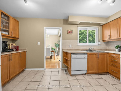 793 Netherton Mississauga,ON L4Y 2M5 — Photo 11
