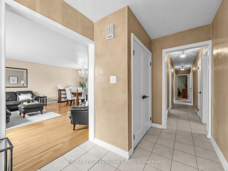 793 Netherton Mississauga,ON L4Y 2M5 — Photo 13