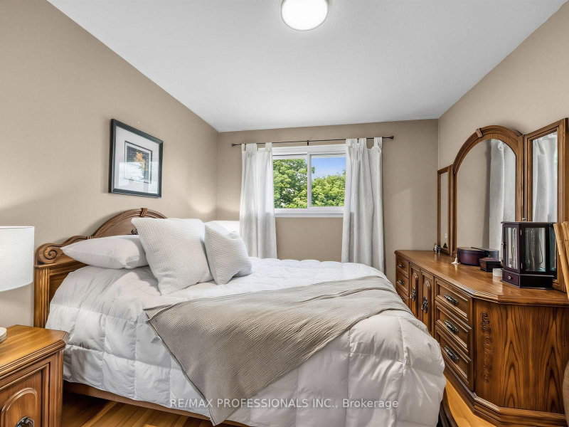 793 Netherton Mississauga,ON L4Y 2M5 — Photo 16