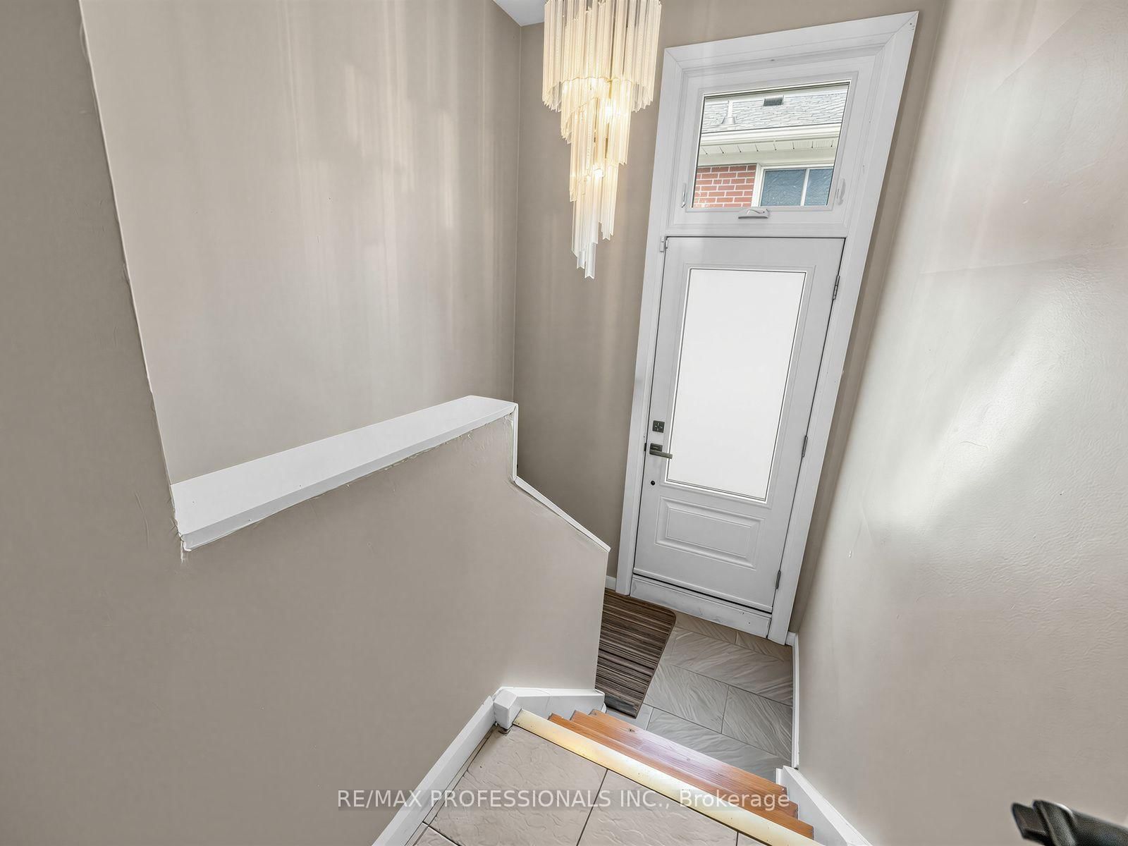 793 Netherton Mississauga,ON L4Y 2M5 — Photo 21