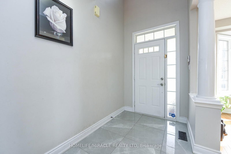 6 Mendoza Brampton,ON L7A 3M3 — Photo 7