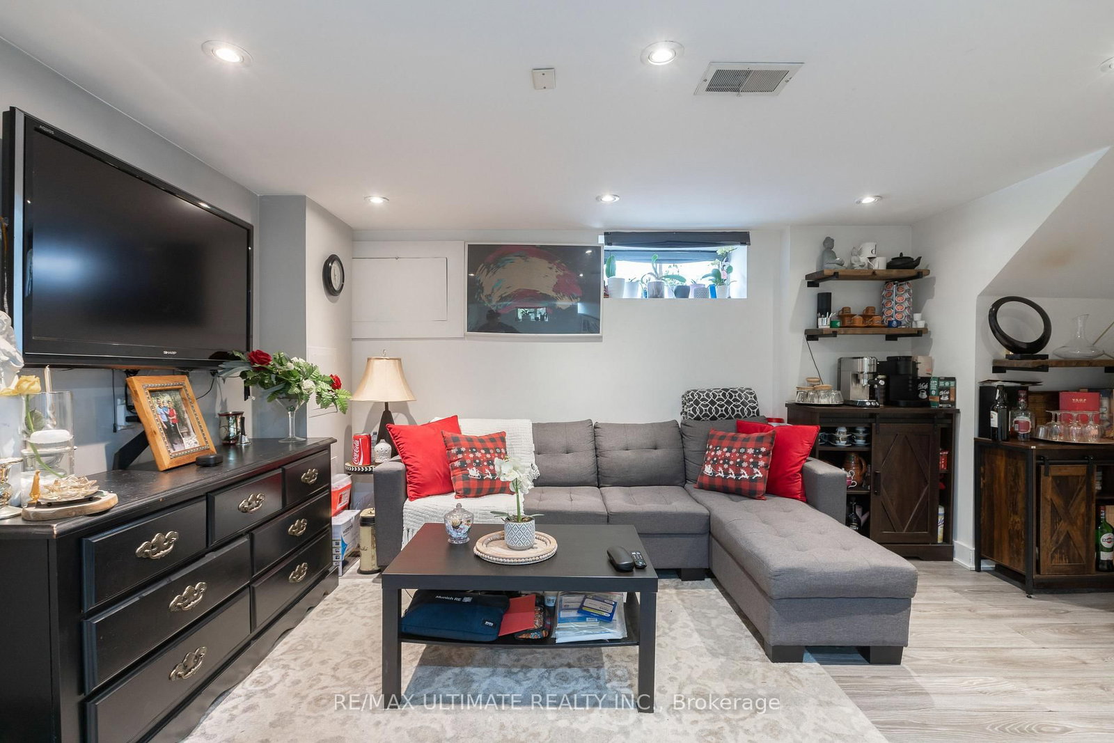 14 Nordale Crescent • Toronto, ON photo 32