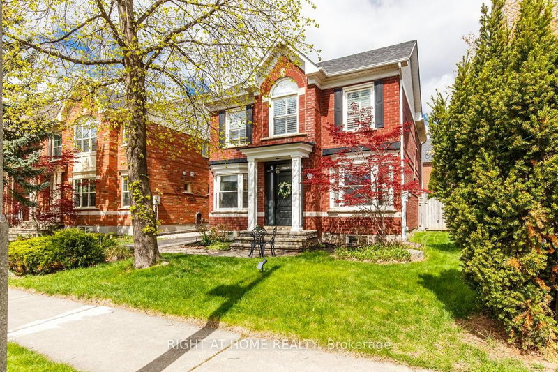 241 Lexington Rd, Oakville, Ontario