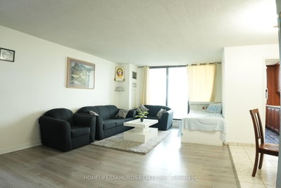 Unit 1411 — 18 Knightsbridge Road — photo 5