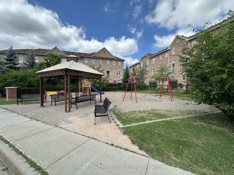 29 October Brampton,ON L6Y 0R6 — Photo 13