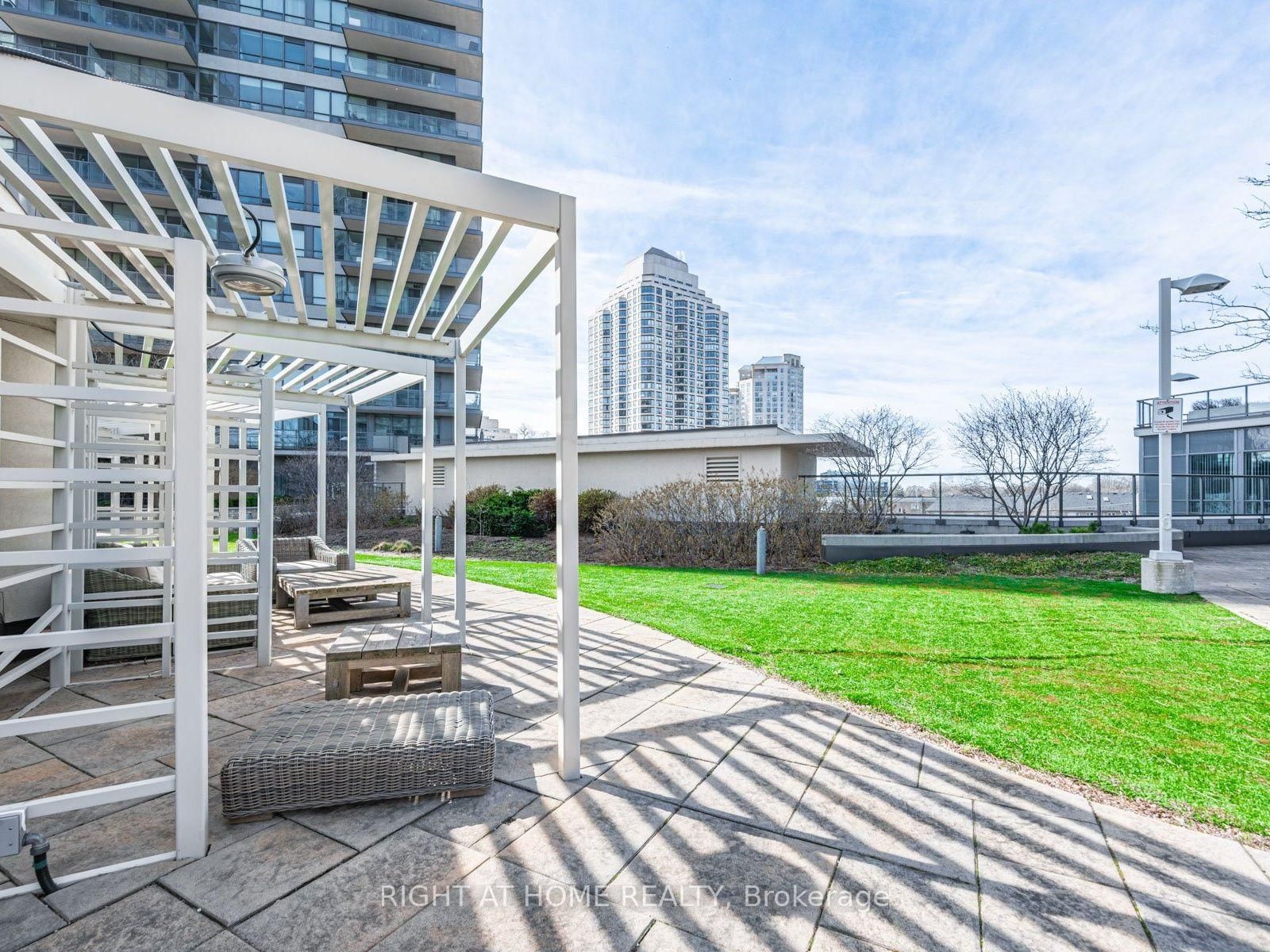 15 Legion Road • #1601 • Toronto, ON photo 33