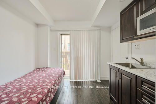 17 Cedarland Road • Brampton, ON photo 9