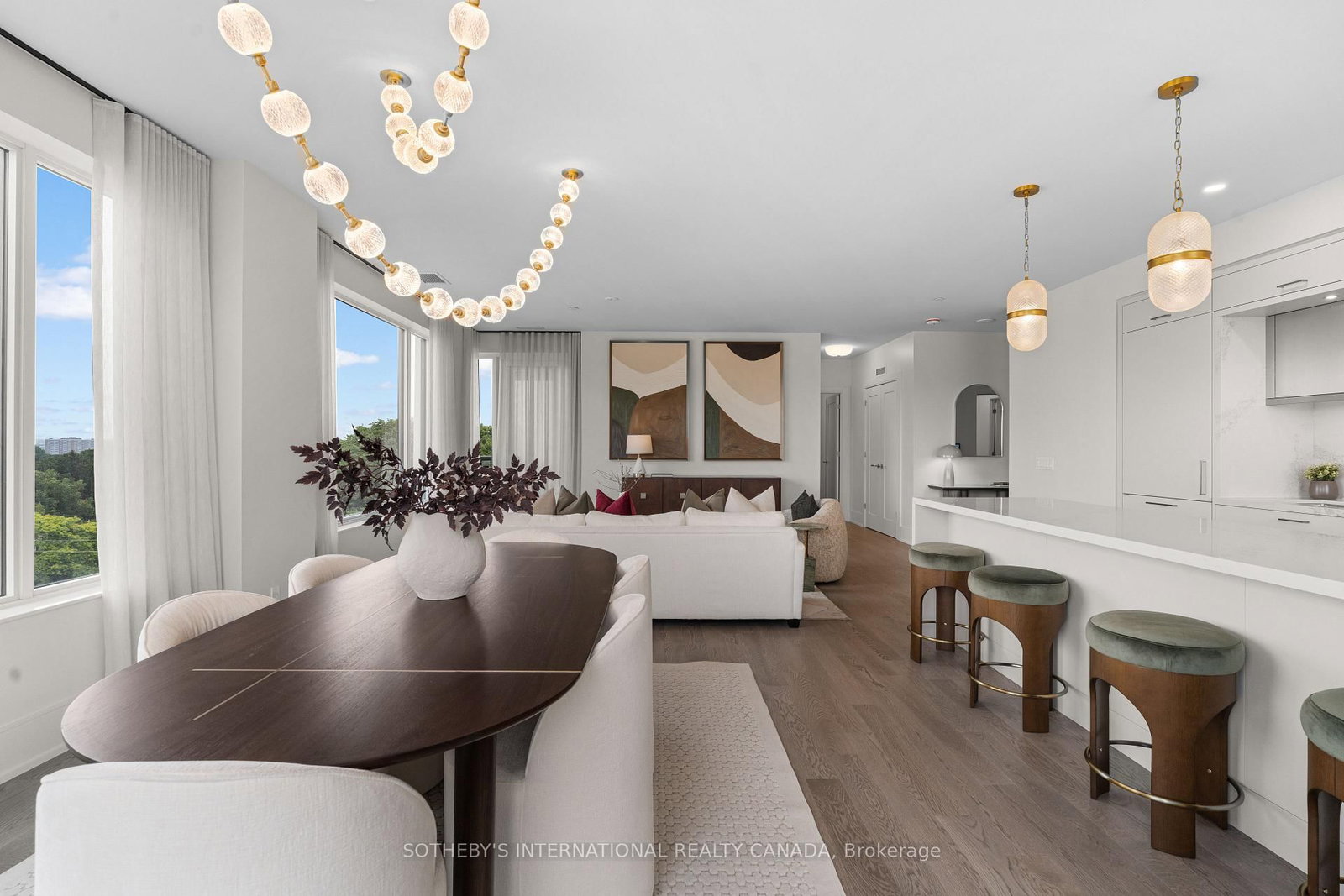 259 The Kingsway • #719 • Toronto, ON photo 9