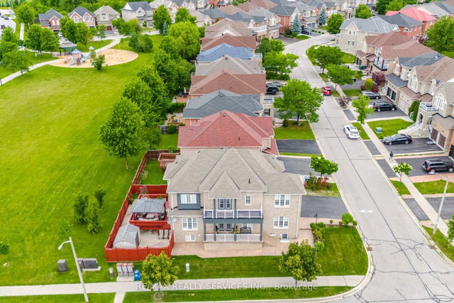 17 Pefferlaw Circle