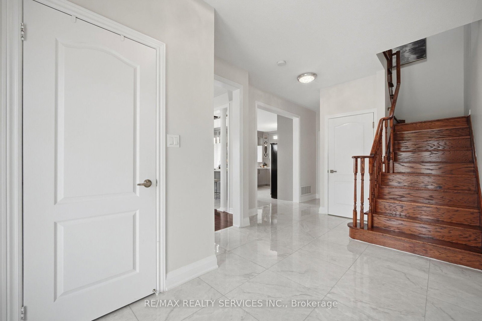 17 Pefferlaw Circle • Brampton, ON photo 6