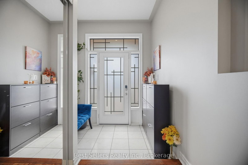 3252 Sunlight St photo 5