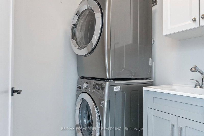 24 Cayuga Mississauga,ON L5G 3S7 — Photo 35