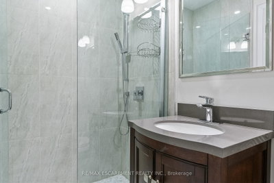 24 Cayuga Mississauga,ON L5G 3S7 — Photo 42
